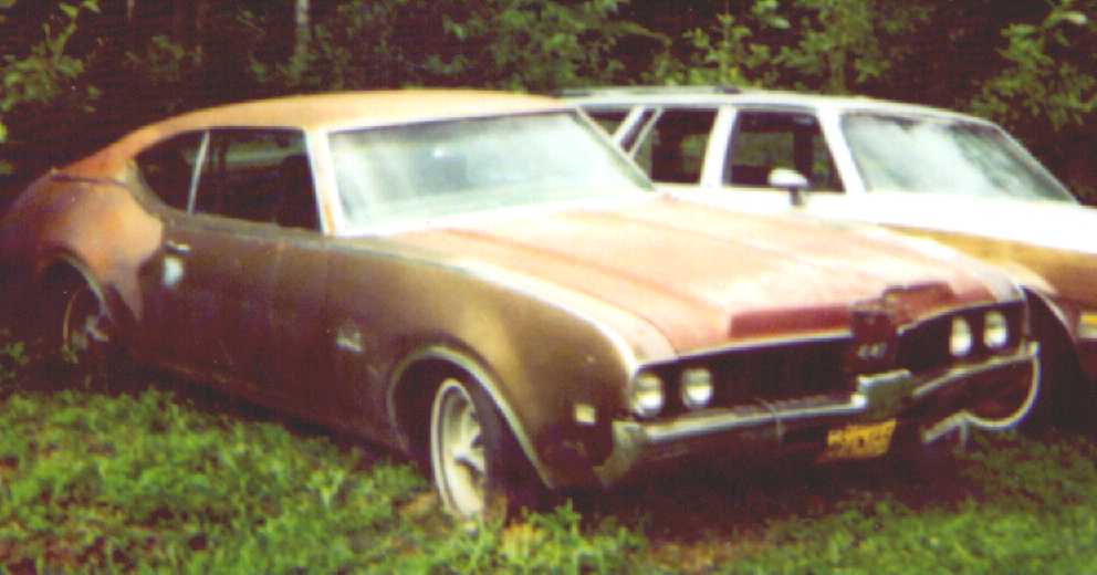 1976 Oldsmobile Cutlass S. A quot;1969quot; Olds Cutlass 442.